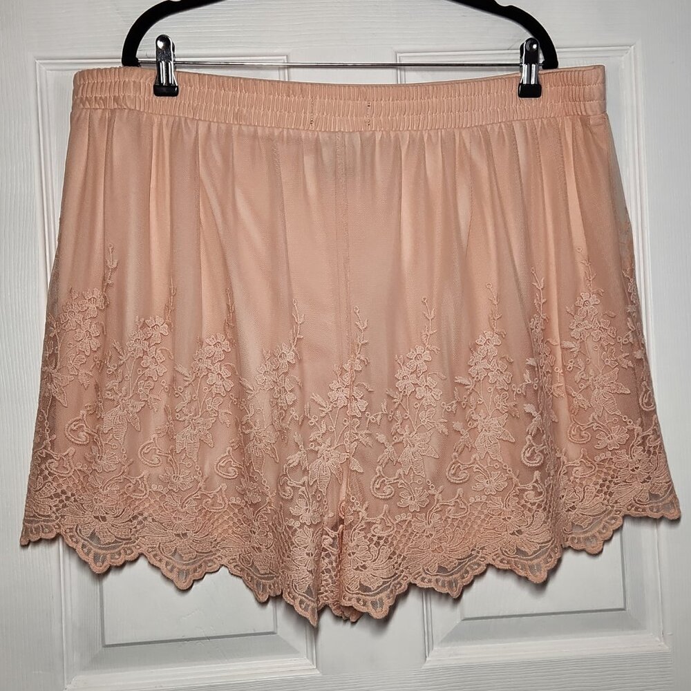 Torrid Lace Mesh Pink/Peach Womens Shorts - Size: 2 (2X – 18W/20W) Like New! - Picture 2 of 5